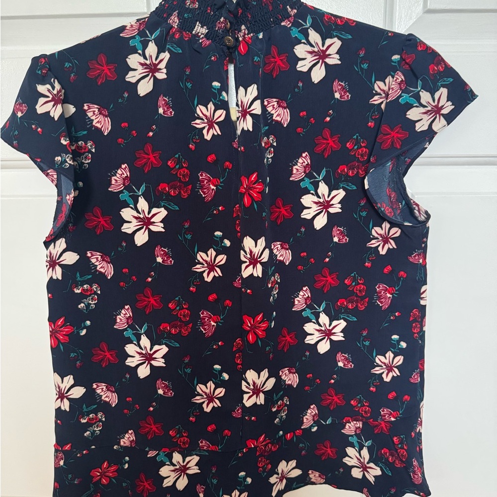 Zoe by Rachel Zoe Small Navy Floral Smocked Neck Blouse